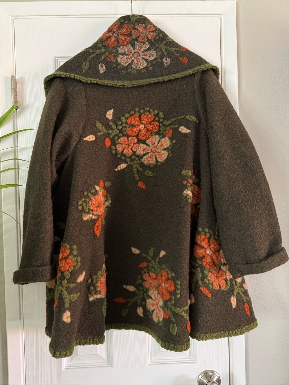 Wool-Blend Shawl/Cardigan with Orange Blooms - Picture 3 of 7